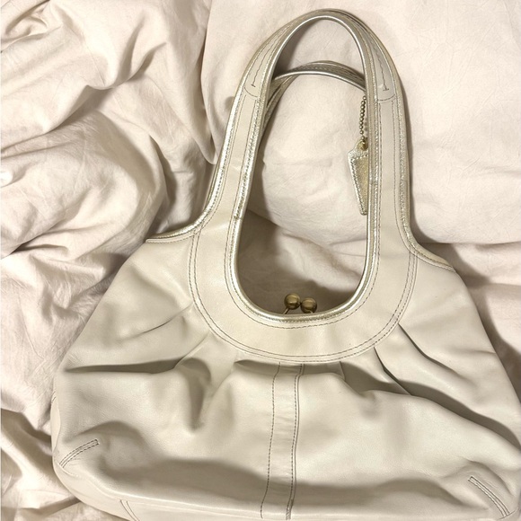 Coach Cream Leather Shoulder Bag - Picture 2 of 4